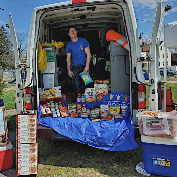 Fight Food Poverty With Mobile Food Pantries